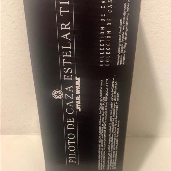 LEGO Star Wars Black Helmet Model - Picture 4 of 4